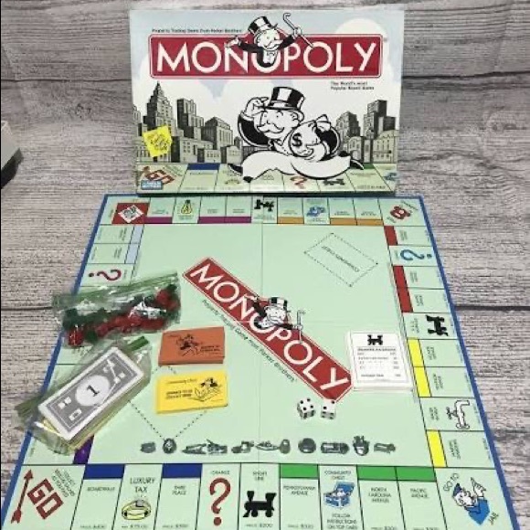 Monopoly Game Classic 2004 Board Game - Picture 2 of 7